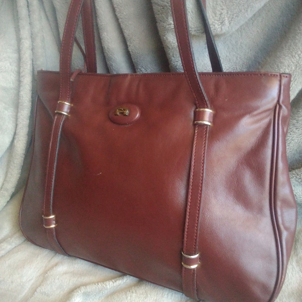 Etienne Aigner purse maroon leather shoulder bag